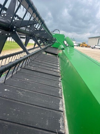 2013 John Deere 640FD Header Combine