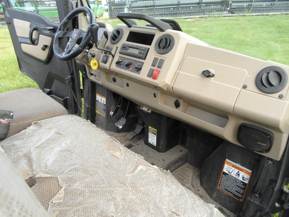 2019 John Deere XUV835R ATV