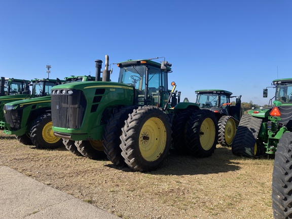 John Deere 9230 Tractor 4WD