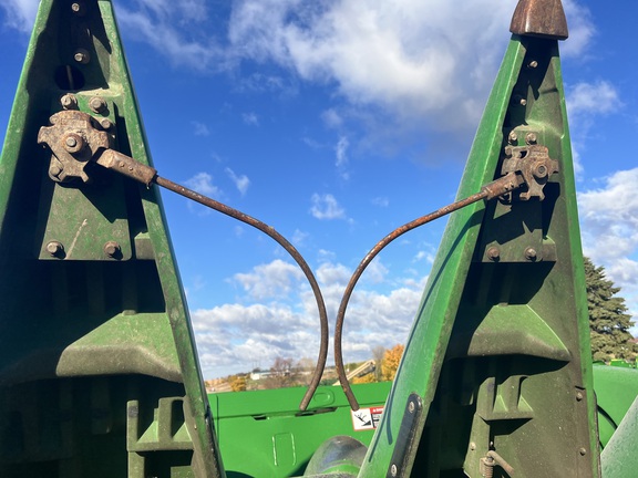 2015 John Deere 608C Header Corn Head