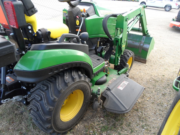 2017 John Deere 1025R Tractor Compact