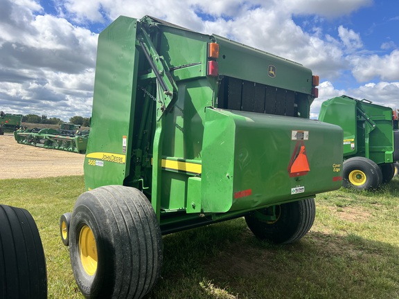 2011 John Deere 568 Baler/Round