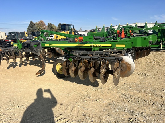 2013 John Deere 2720 Disk Ripper