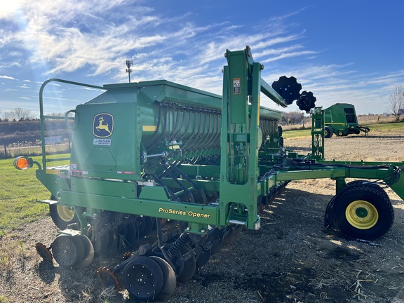 2022 John Deere 1590 Drill