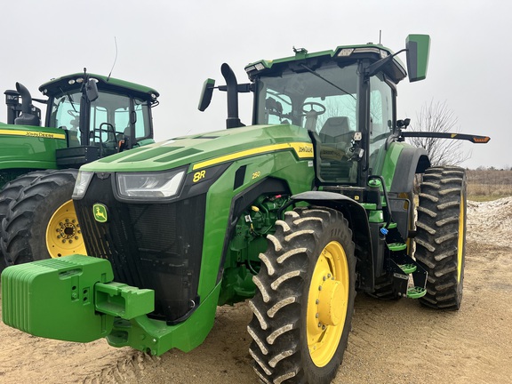 2021 John Deere 8R 250 Tractor