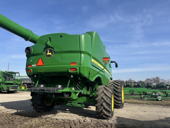 2024 John Deere S790 Combine