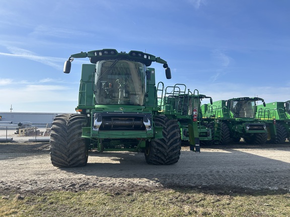 2024 John Deere S790 Combine