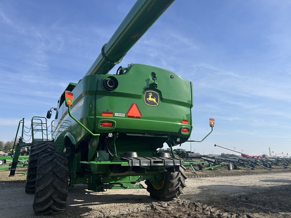 2024 John Deere S790 Combine