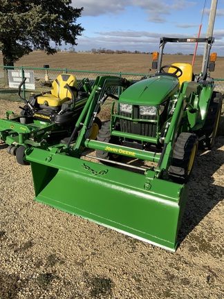 2021 John Deere 3038E Tractor Compact