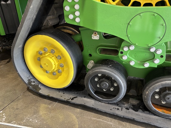 2023 John Deere 9RX 640 Tractor Rubber Track