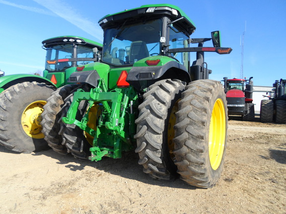 2021 John Deere 7R 210 Tractor