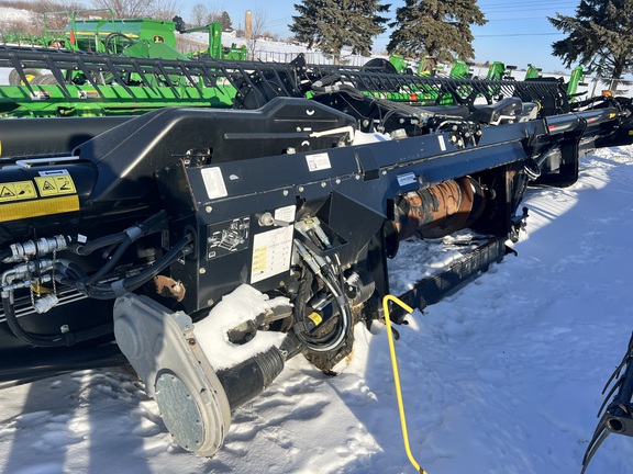 2016 MacDon FD75 Header Combine