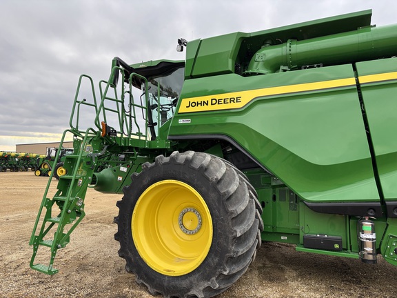 2023 John Deere X9 1000 Combine