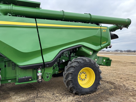 2023 John Deere X9 1000 Combine
