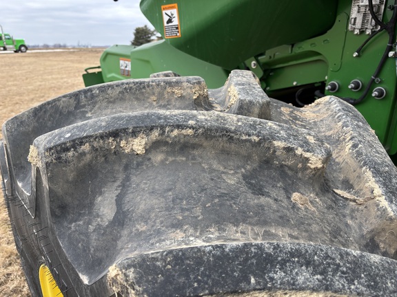 2023 John Deere X9 1000 Combine