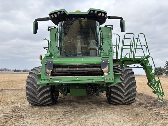 2023 John Deere X9 1000 Combine