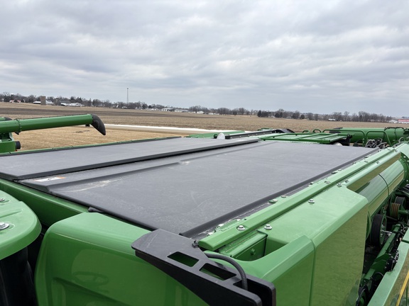 2023 John Deere X9 1000 Combine