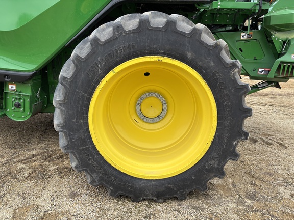 2023 John Deere X9 1000 Combine