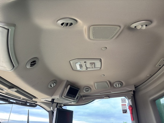 2023 John Deere X9 1000 Combine