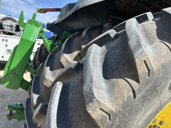 2023 John Deere 8R 370 Tractor