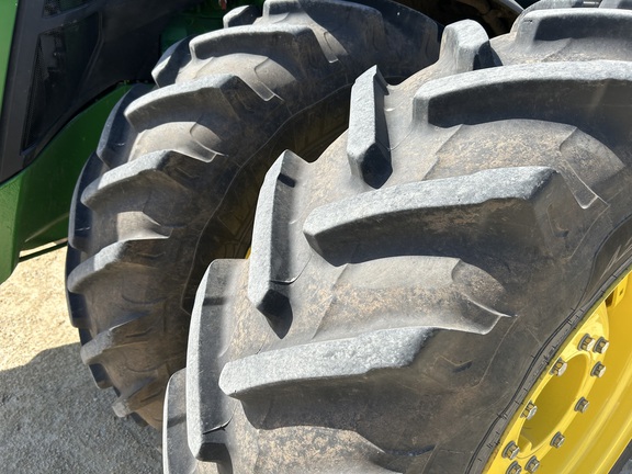 2023 John Deere 8R 370 Tractor
