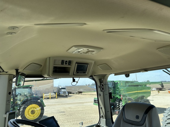 2023 John Deere 8R 370 Tractor