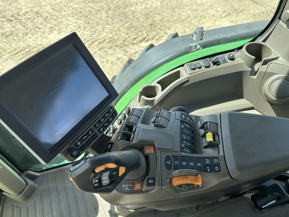 2023 John Deere 8R 370 Tractor