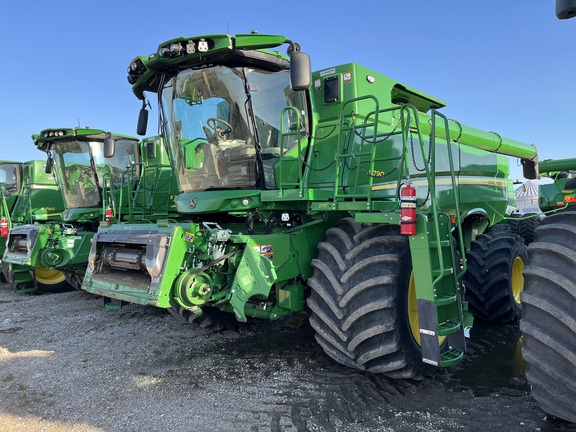 2024 John Deere S790 Combine