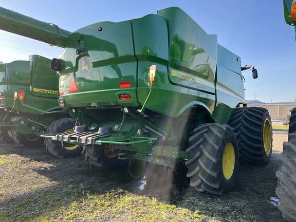 2024 John Deere S790 Combine