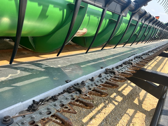 2009 John Deere 635F Header Combine