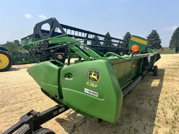 2009 John Deere 635F Header Combine