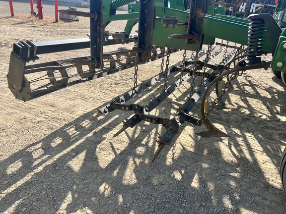 2012 John Deere 2210 Field Cultivator