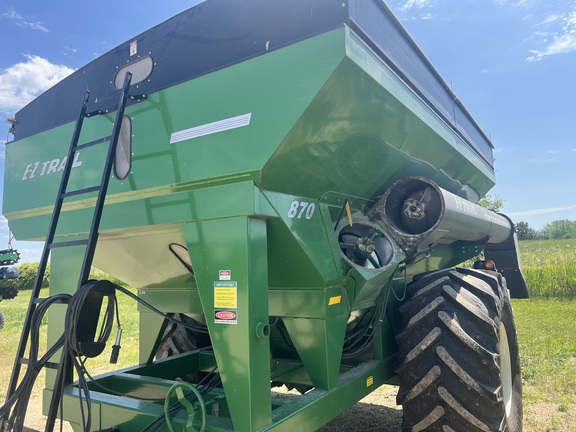 2023 E-Z Trail 870 Grain Cart