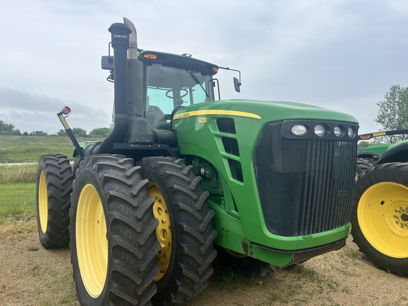John Deere 9230 Tractor 4WD