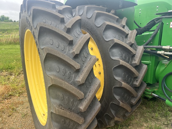 John Deere 9230 Tractor 4WD