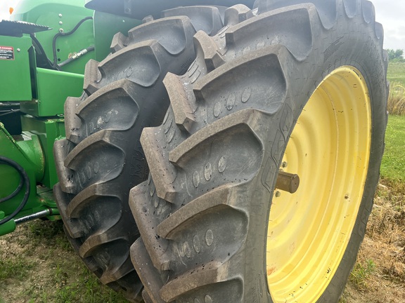 John Deere 9230 Tractor 4WD