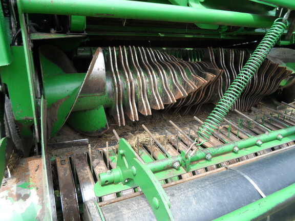 2019 John Deere 560M Baler/Round