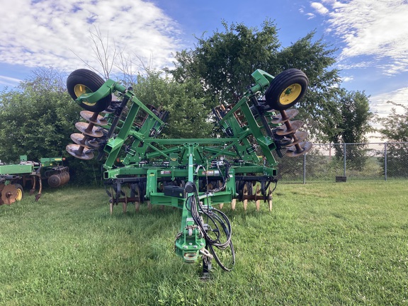 2022 John Deere 2720 Disk Ripper