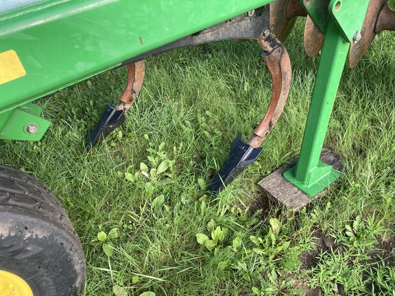 2022 John Deere 2720 Disk Ripper