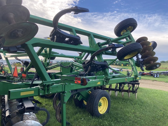 2022 John Deere 2720 Disk Ripper