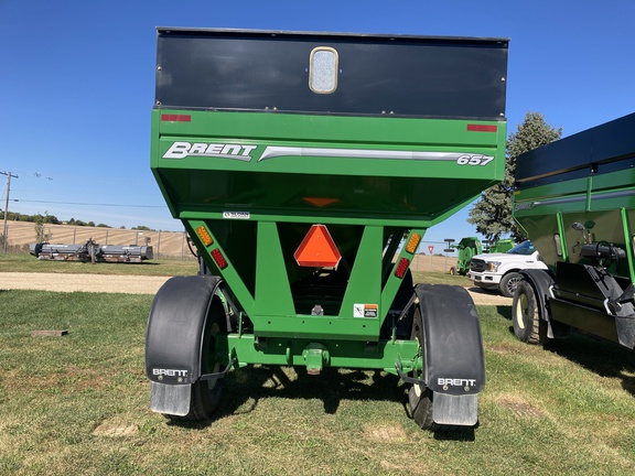 2015 Unverferth 657 Gravity Box