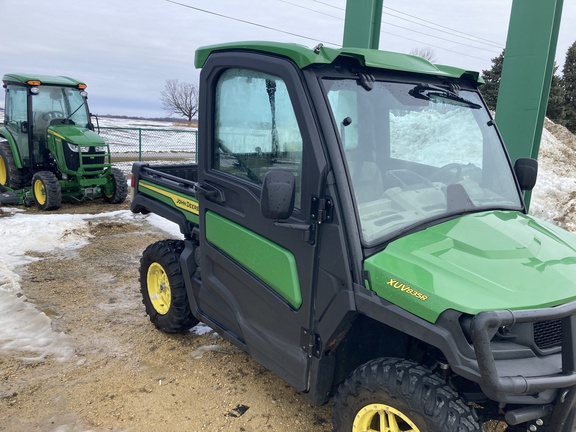 2022 John Deere XUV835R ATV