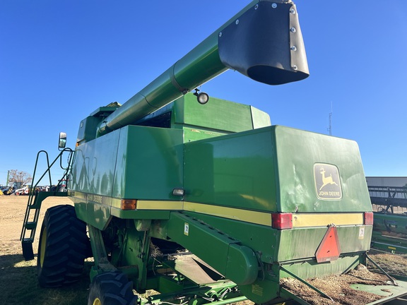 1989 John Deere 9500 Combine