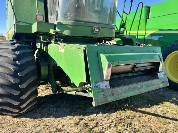 1989 John Deere 9500 Combine