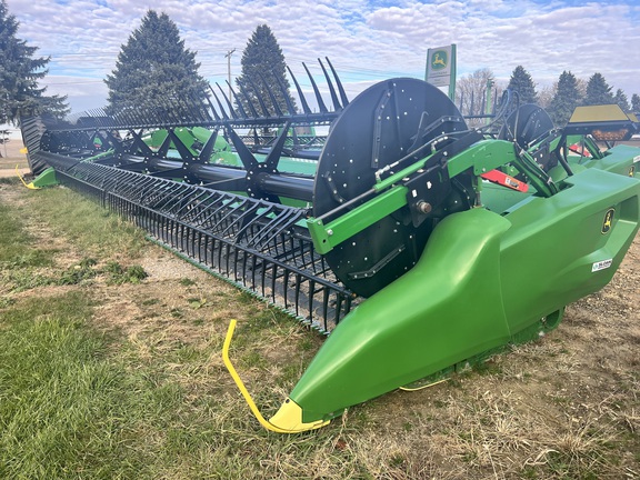2024 John Deere RD40F Header Combine