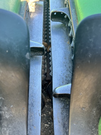 2010 John Deere 608C Header Corn Head