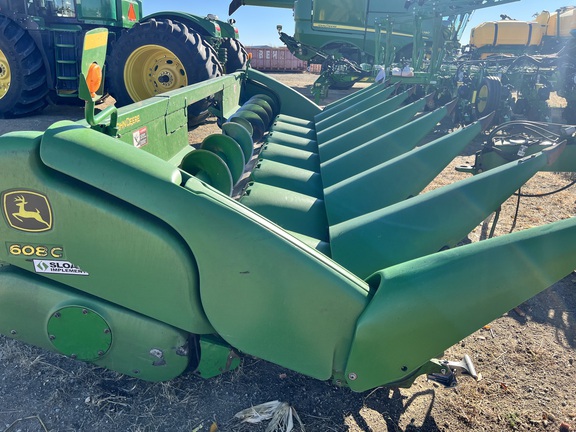 2010 John Deere 608C Header Corn Head