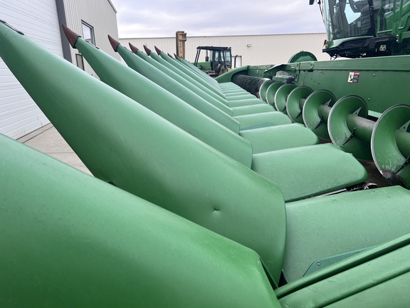 2014 John Deere 616C Header Corn Head