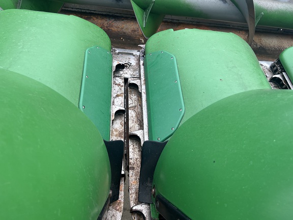 2014 John Deere 616C Header Corn Head