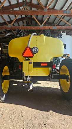 2022 Fast Distributing 8313 Applicator